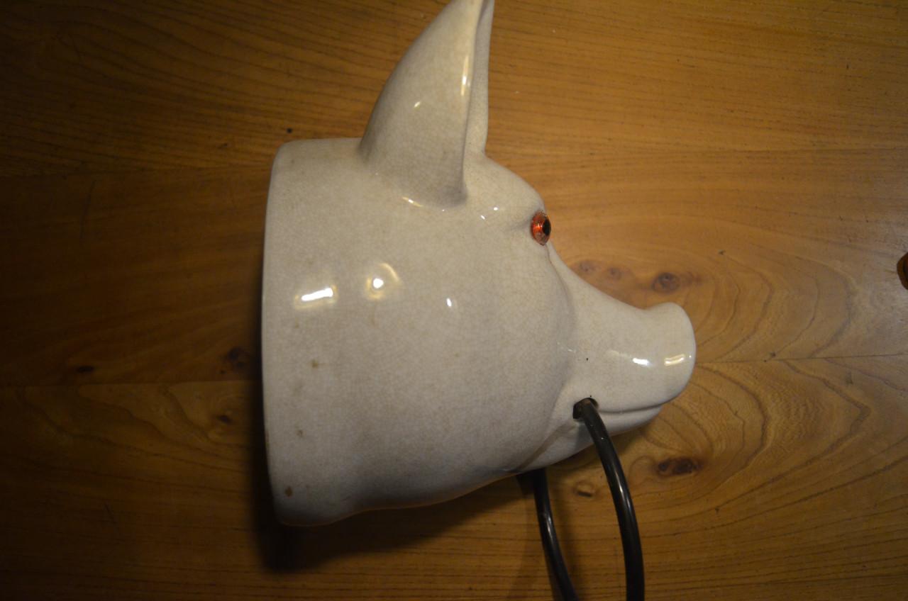 Varken om je doeken op te hangen, keramiek.