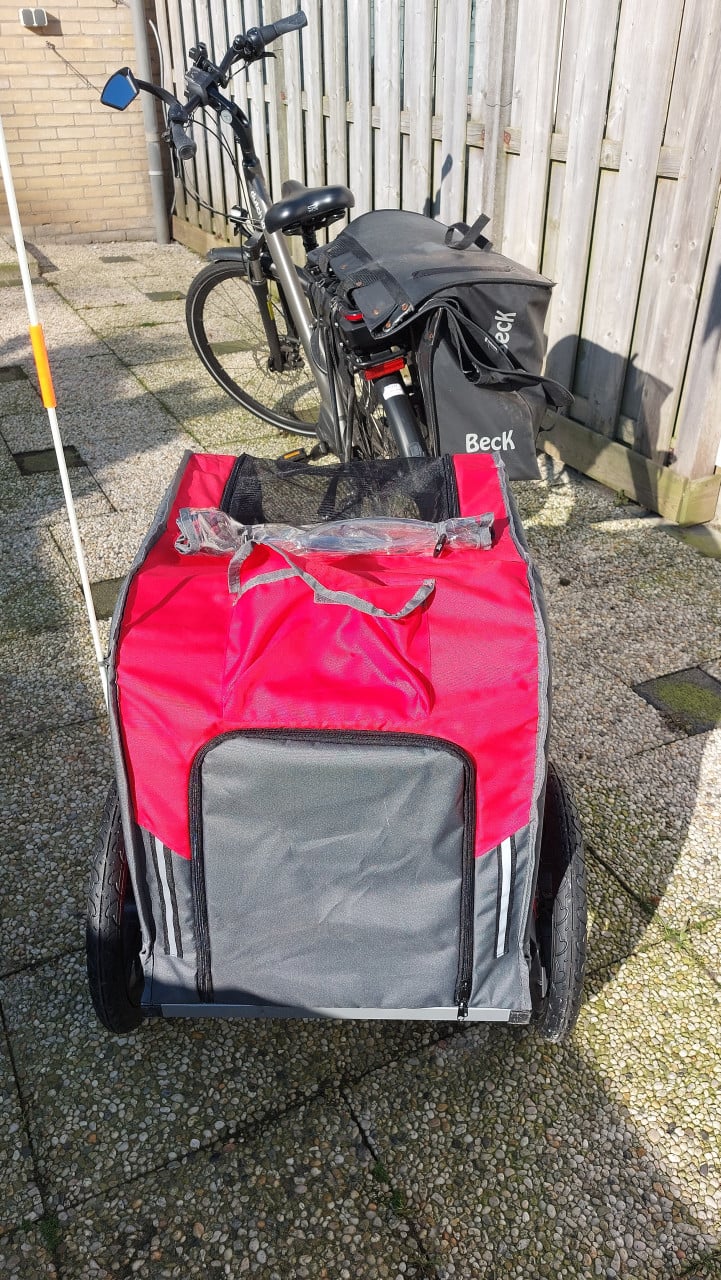 Honden kar in nieuw staat