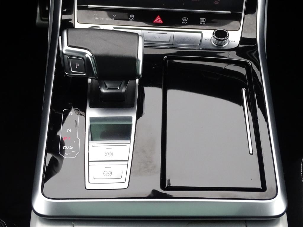 Audi Q8 55 tfsi e quattro pro line s | pano | matrix led | b&o 3d | 22"