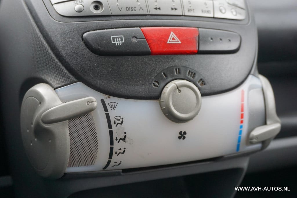 Toyota Aygo 1.0-12v