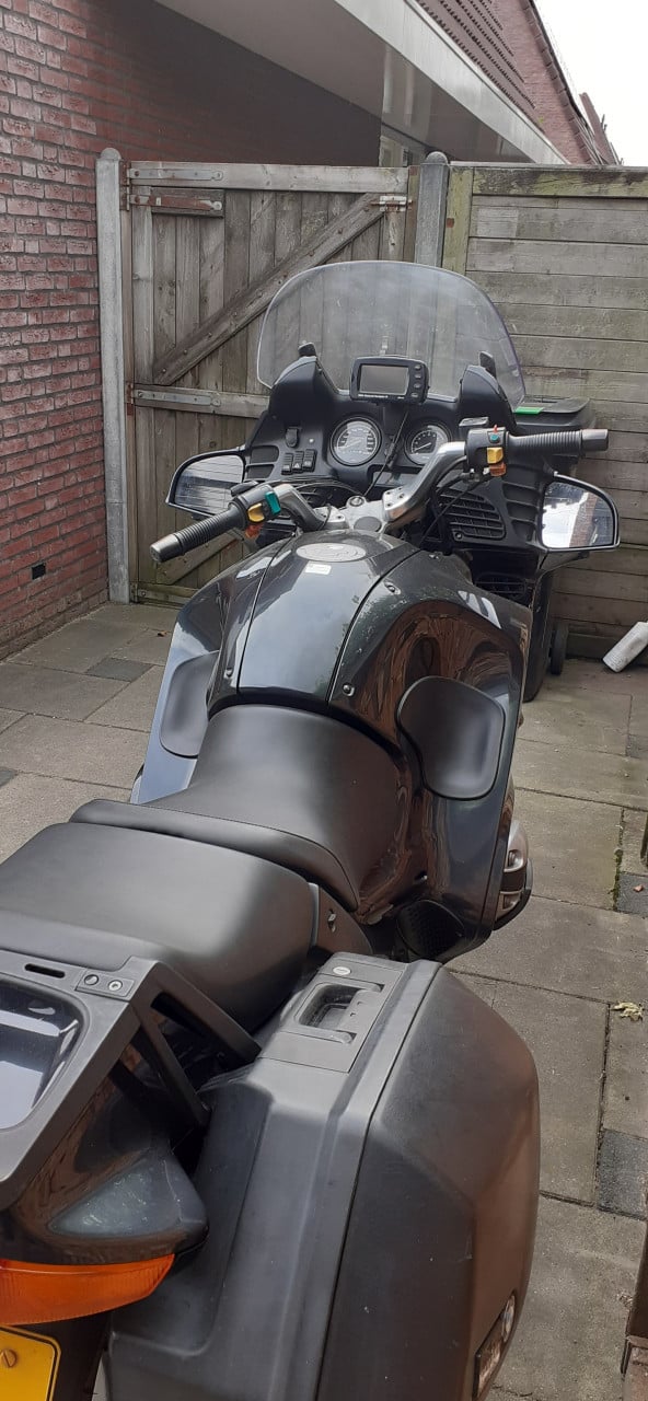 BMW R1100RT