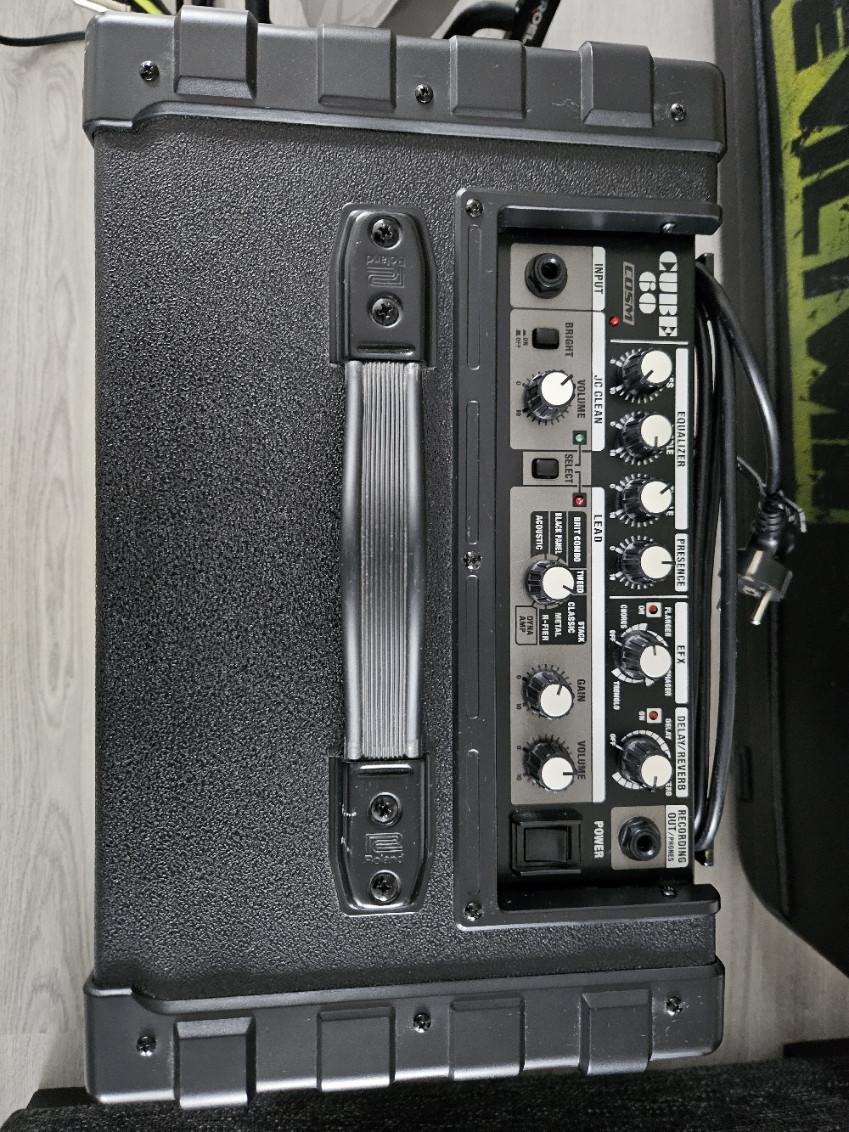 Ibanez RG 370 DX Met Versterker En Toebehoren Te Koop.