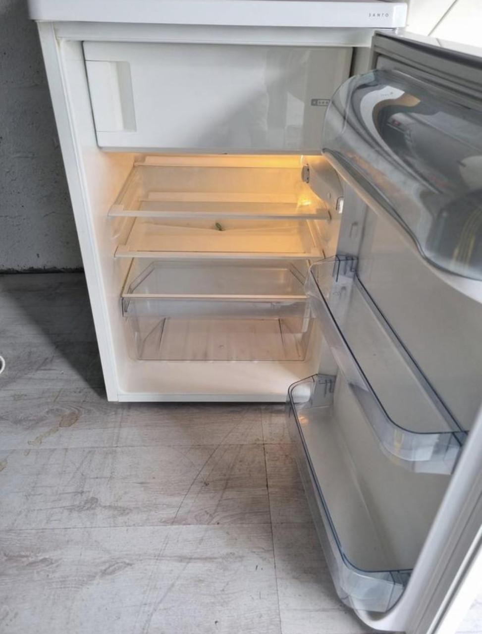 AEG Tafelmodel Koelkast met vriesvak 85x55 cm. Energielabel A+