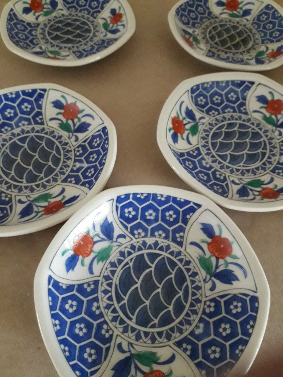 5 bonbon of theezakjes schoteltjes