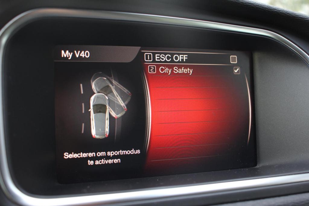 Volvo V40 1.5 t2 inscription aut. - leder - full led - navi - citycafety - 