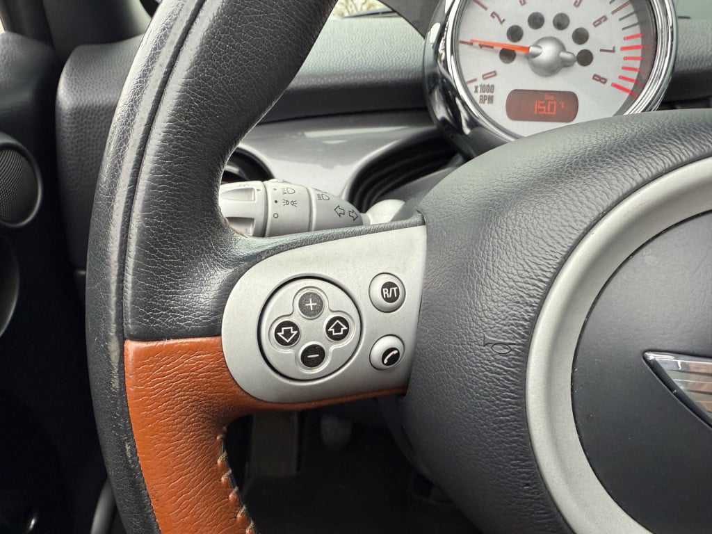 Mini Cooper Cabrio mini 1.6 115pk chili sidewalk