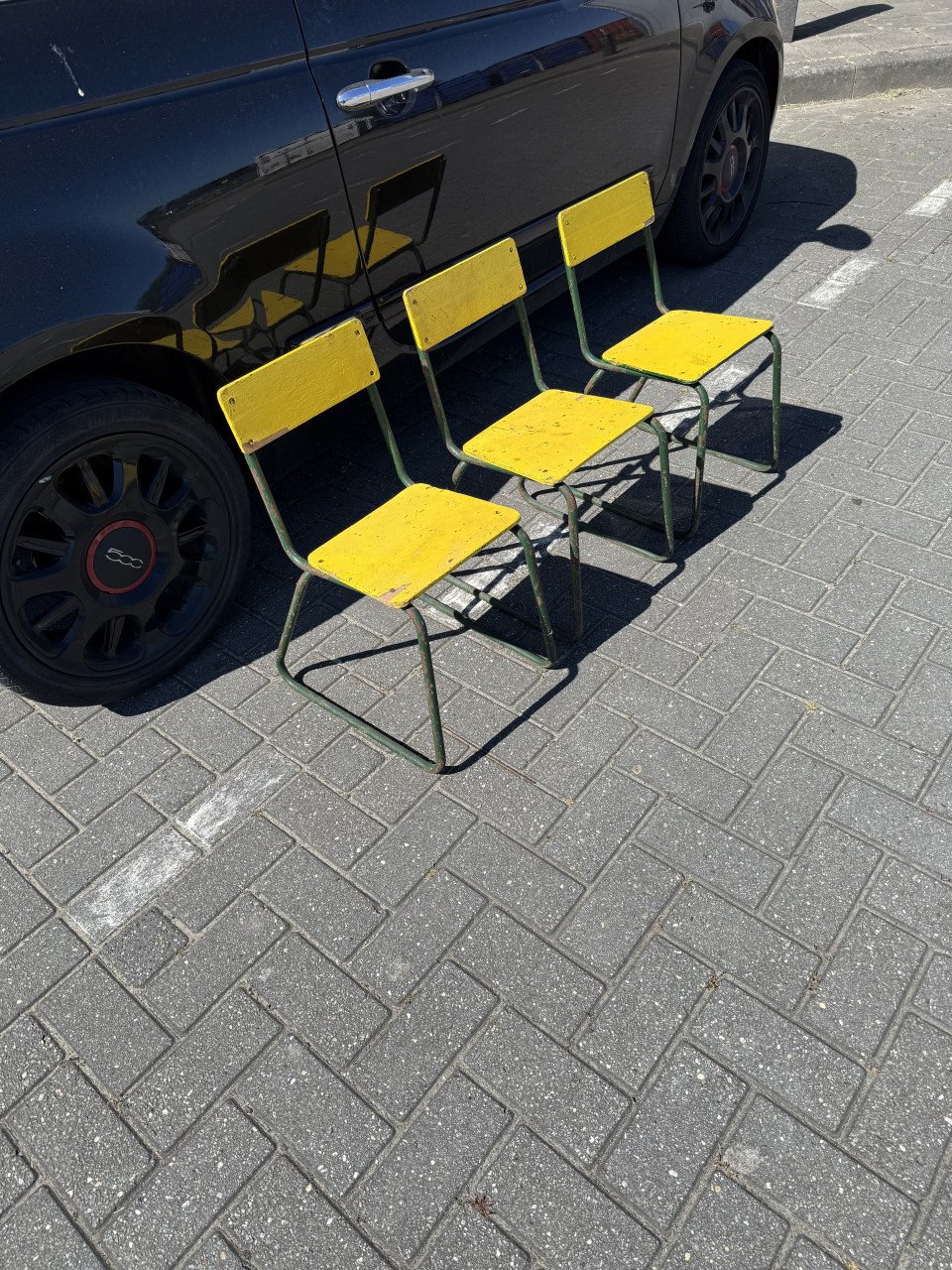 Brocante robuuste kinder schoolstoeltjes