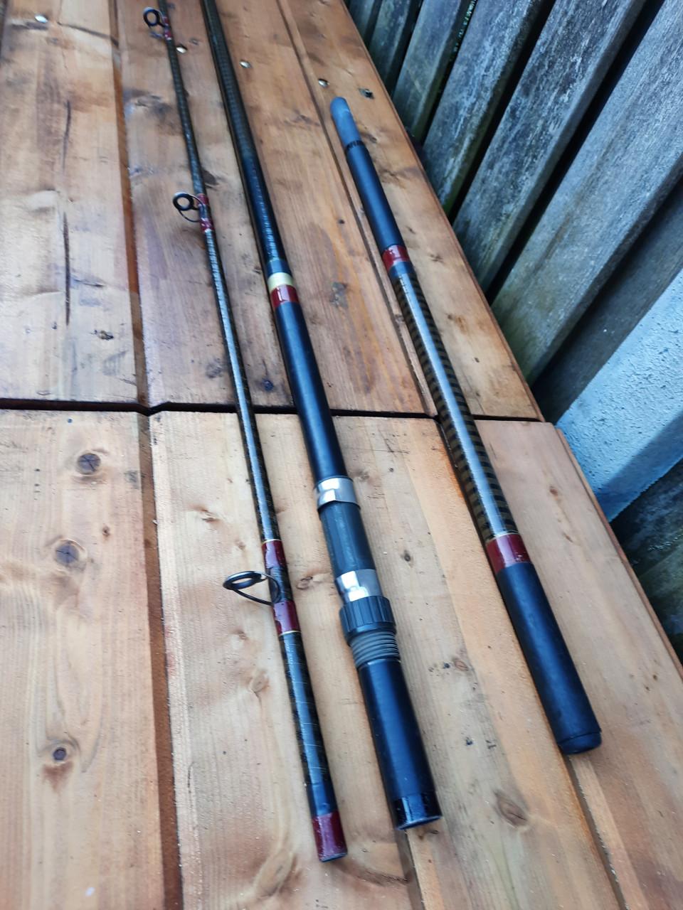 Te koop zeehengels 2 stuks