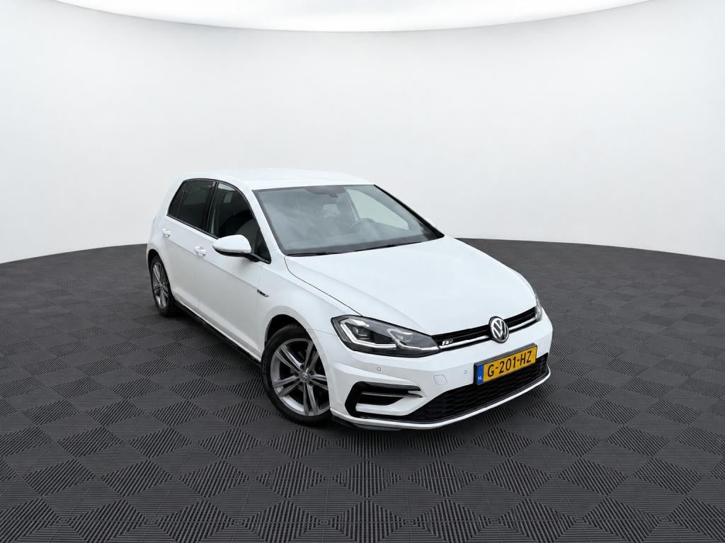 Volkswagen Golf 1.5 tsi highline business r
