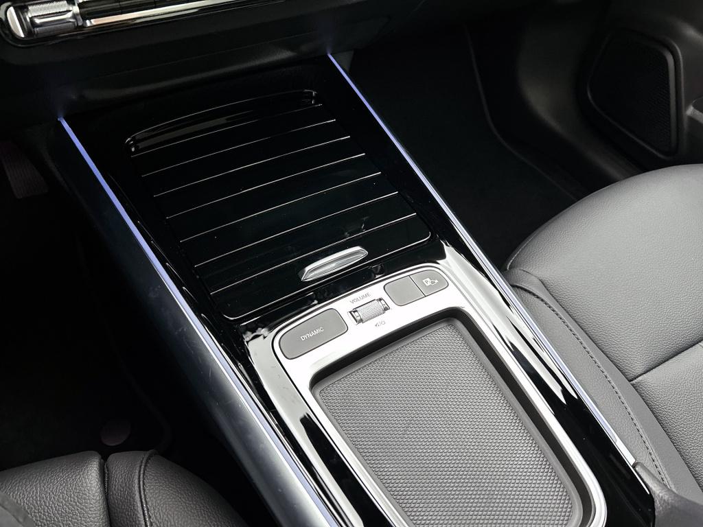 Mercedes-Benz Eqa 250+ business solution luxury 71 kwh | trekhaak | winterp