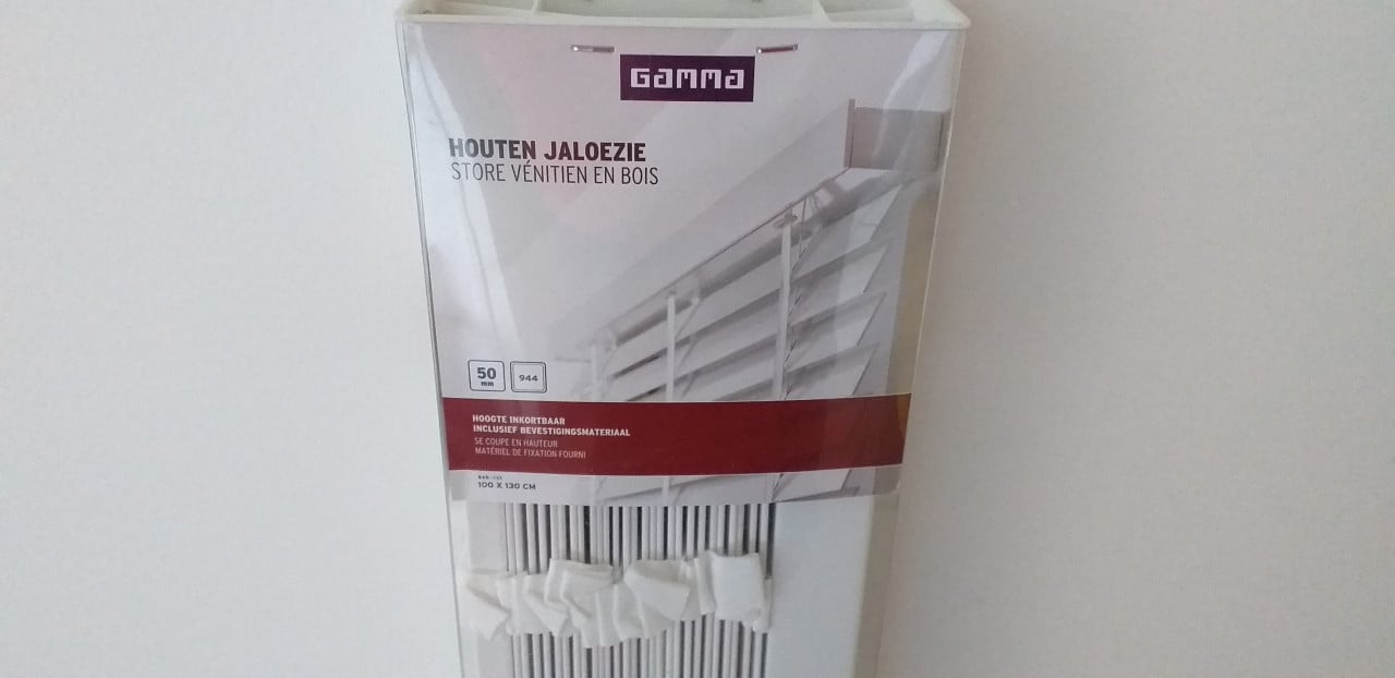 Houten jaloezie 50 mm wit (kleurnr. 944) 100x130 cm (bxh)