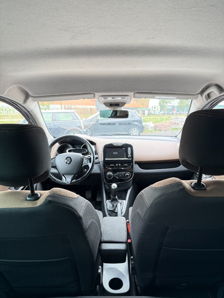 Renault Clio 0.9 - sportief - full option!