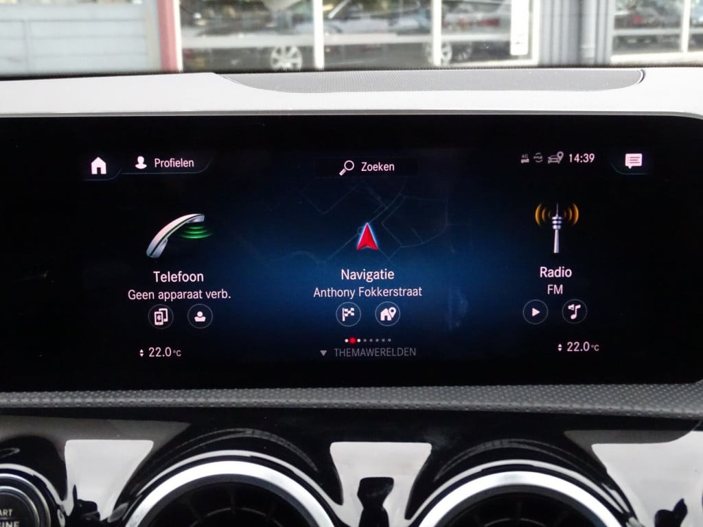 Mercedes-Benz A-Klasse 200 advantage | pano | 18" | led