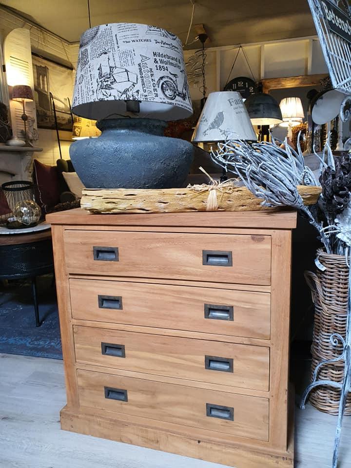 NACHTKASTJES, DRESSOIRS, BOEKENKASTEN, VAKKENKASTEN, KIJK BIJ 3Z FACTORY