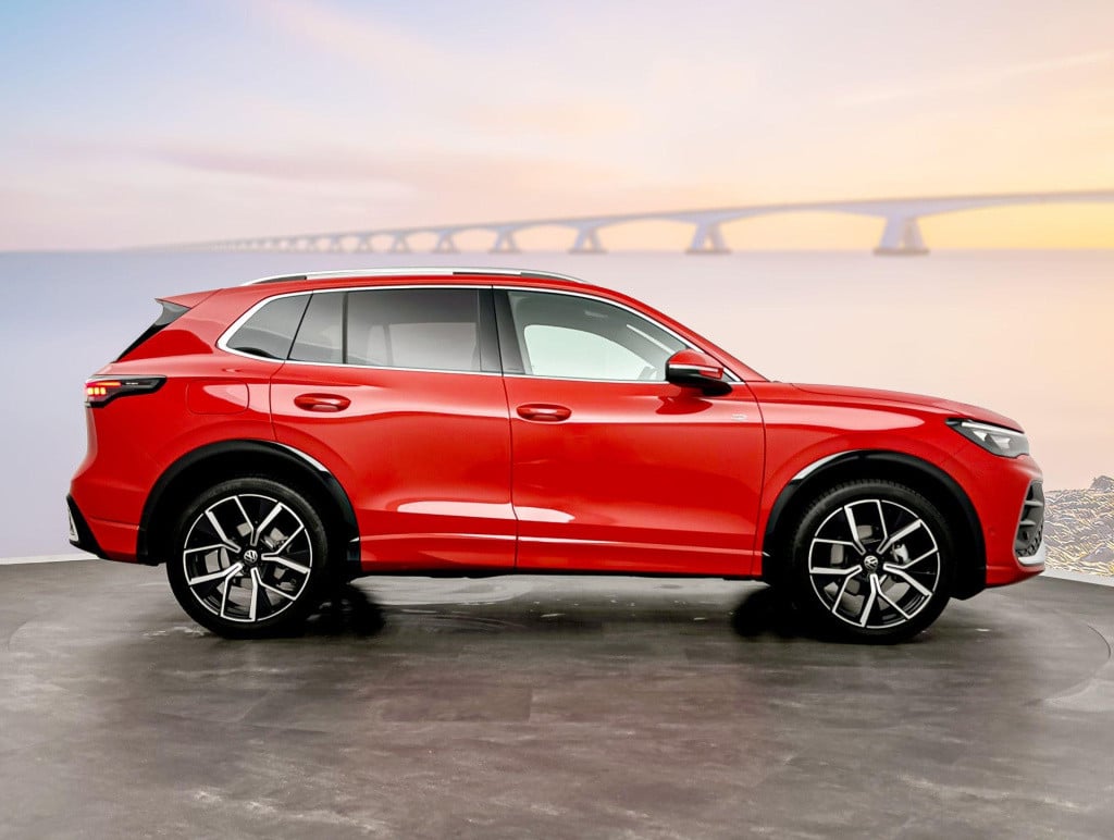 Volkswagen Tiguan 1.5 etsi r-line business dsg7 150pk