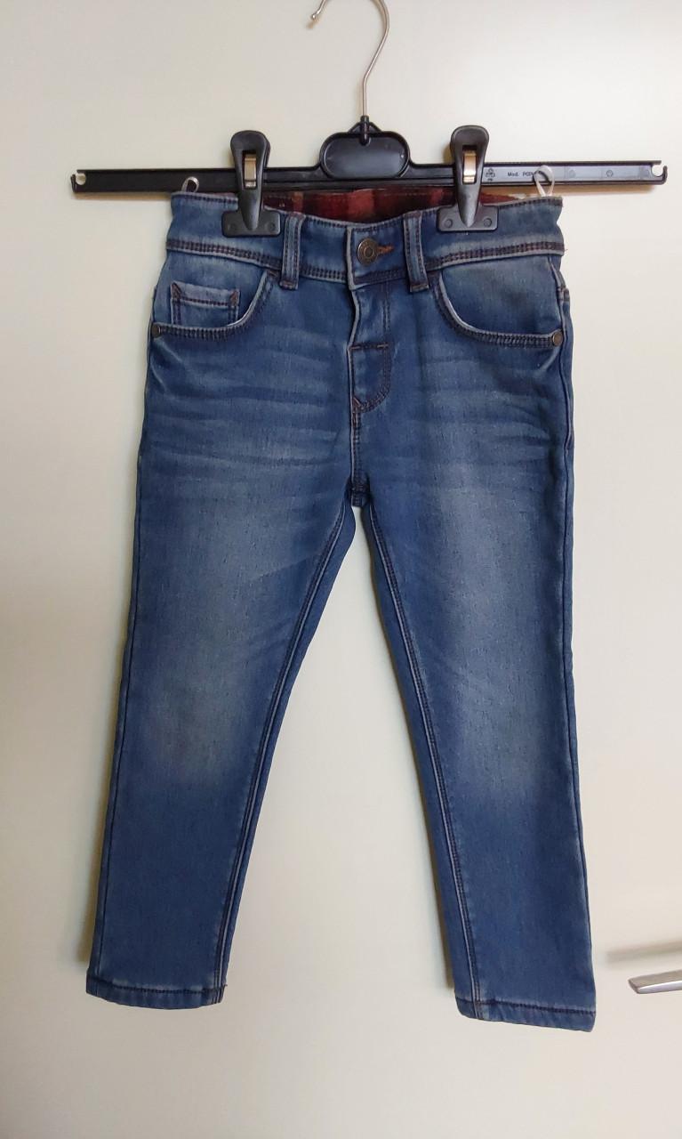 Gevoerde spijkerbroek van het merk C&A in maat 110