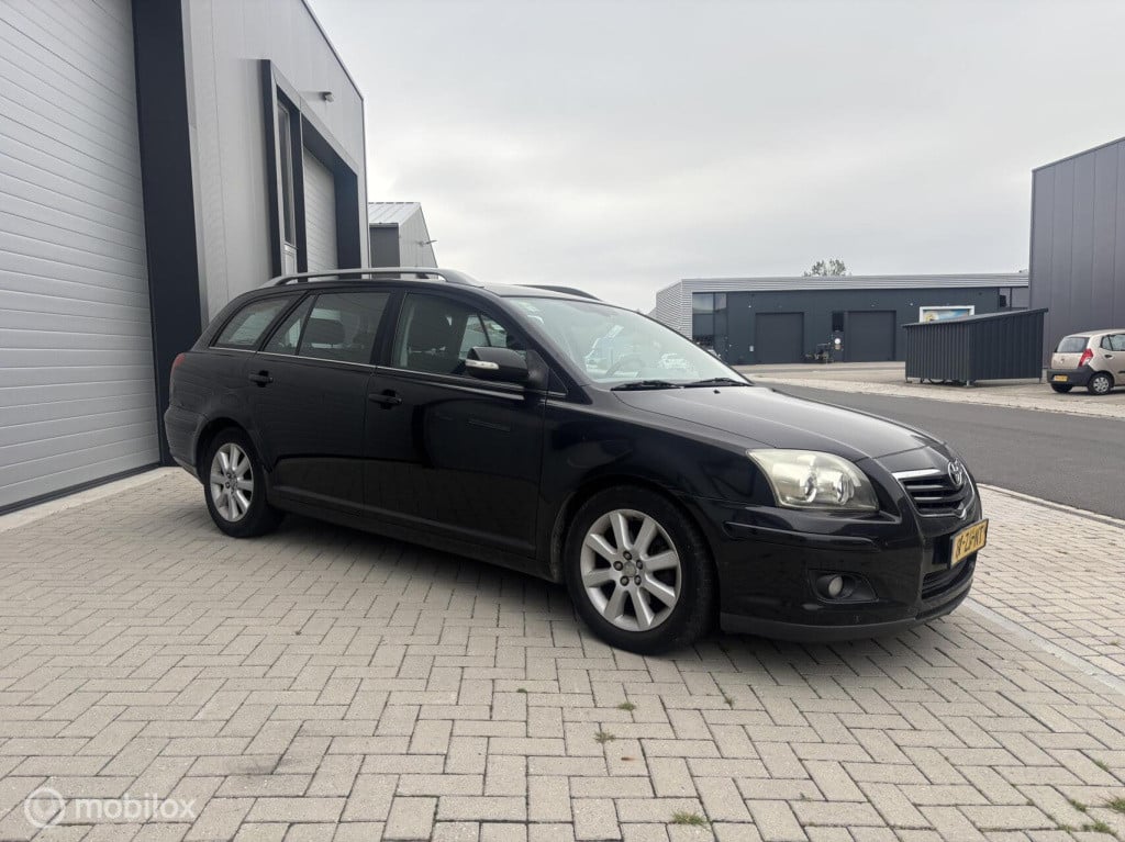 Toyota Avensis wagon 1.8 vvti luna business