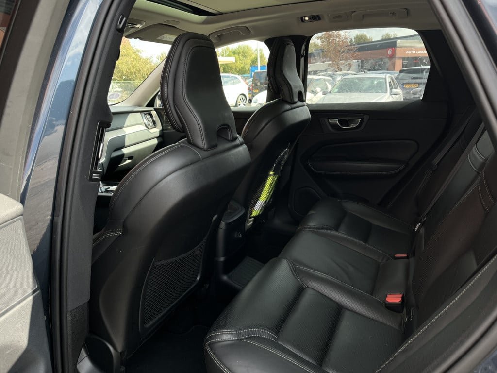 Volvo XC60 2.0 t8 twin engine awd inscription 392pk | luchtvering | 20'' lm