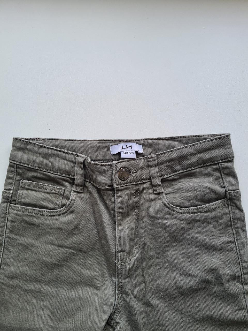 Kaki groene spijkerbroek van L H  Maat 134 / 9 jaar