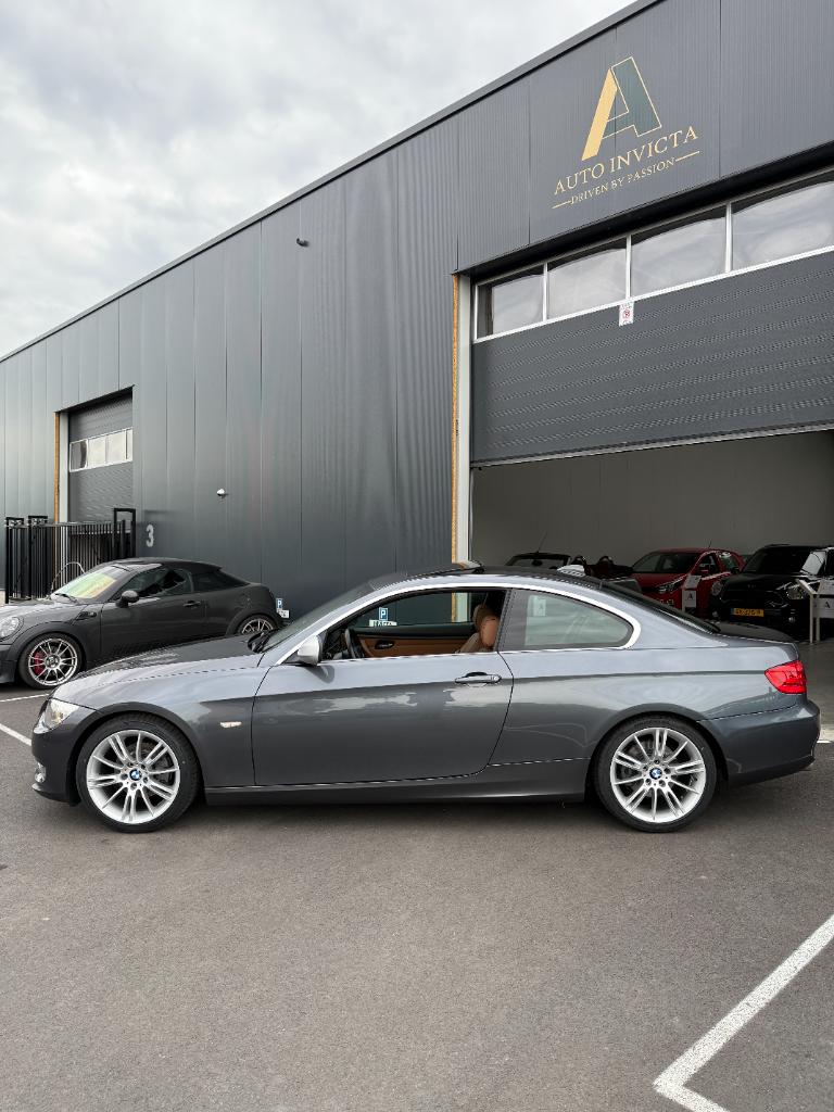 BMW 3-serie e92 320i corporate lease mineralgrey edition