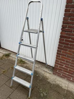 Als nieuw huishoudelijk/klus lichtgewicht maar stevig aluminium Trap