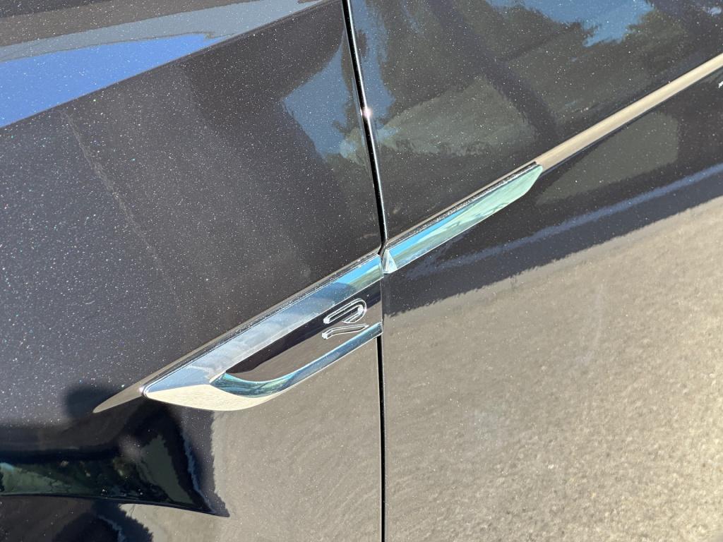 Volkswagen T-roc 1.5 tsi 150pk r-line | black style | keyless | navi | adap