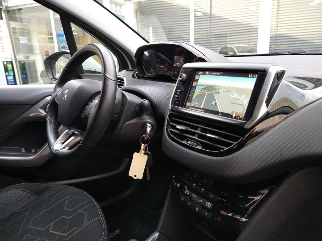 Peugeot 2008 suv 1.2 active clima/nav/park/trekhaak