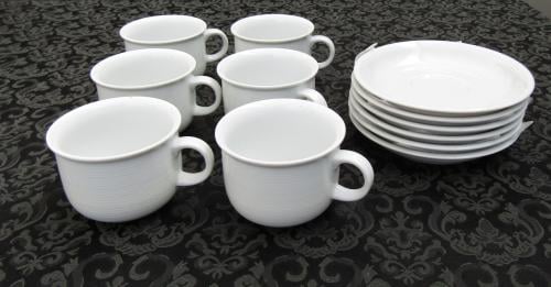 6 Nieuwe kop en schotels van Thomas Trend.