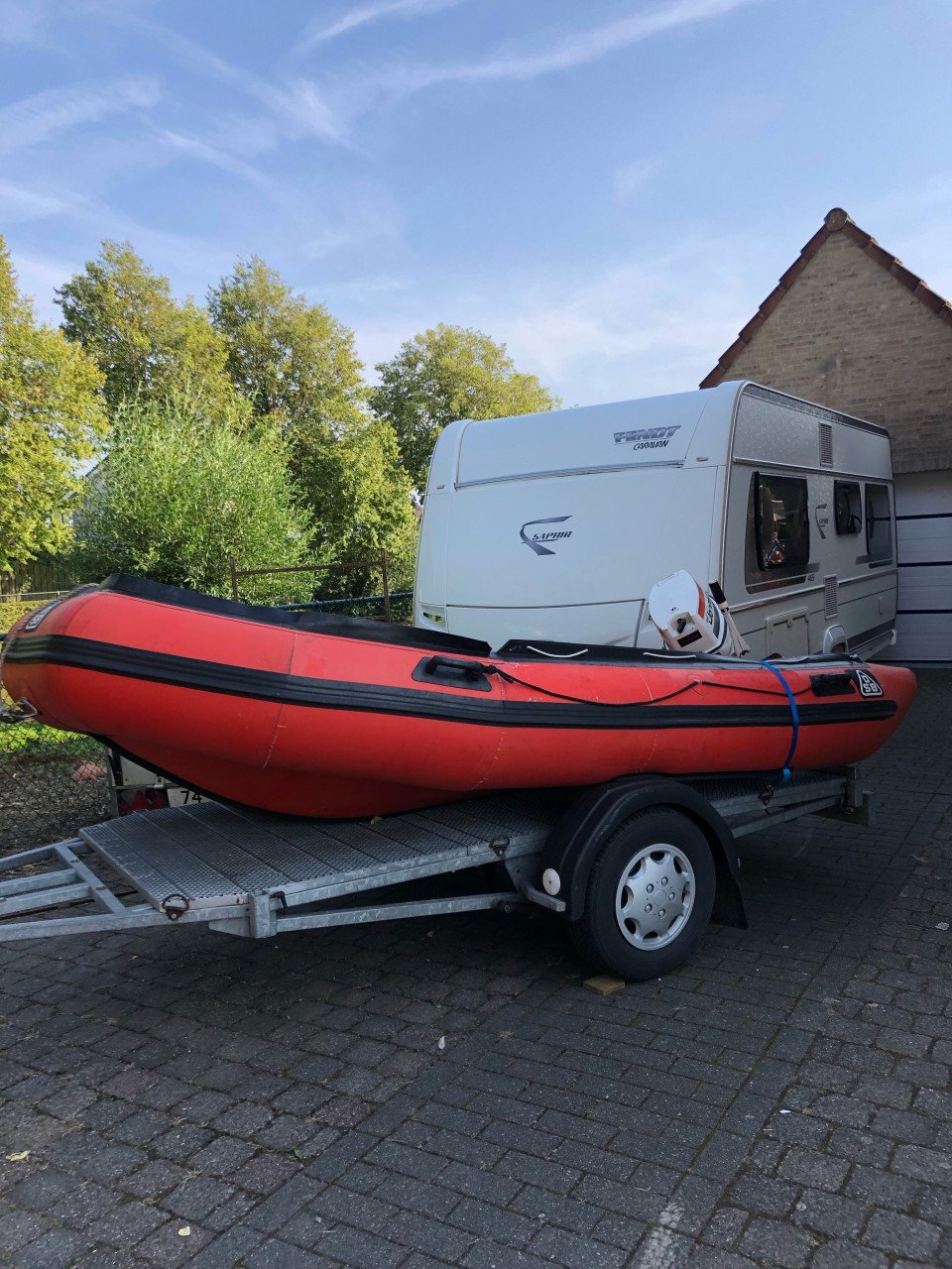 Moter boot zonder trailer