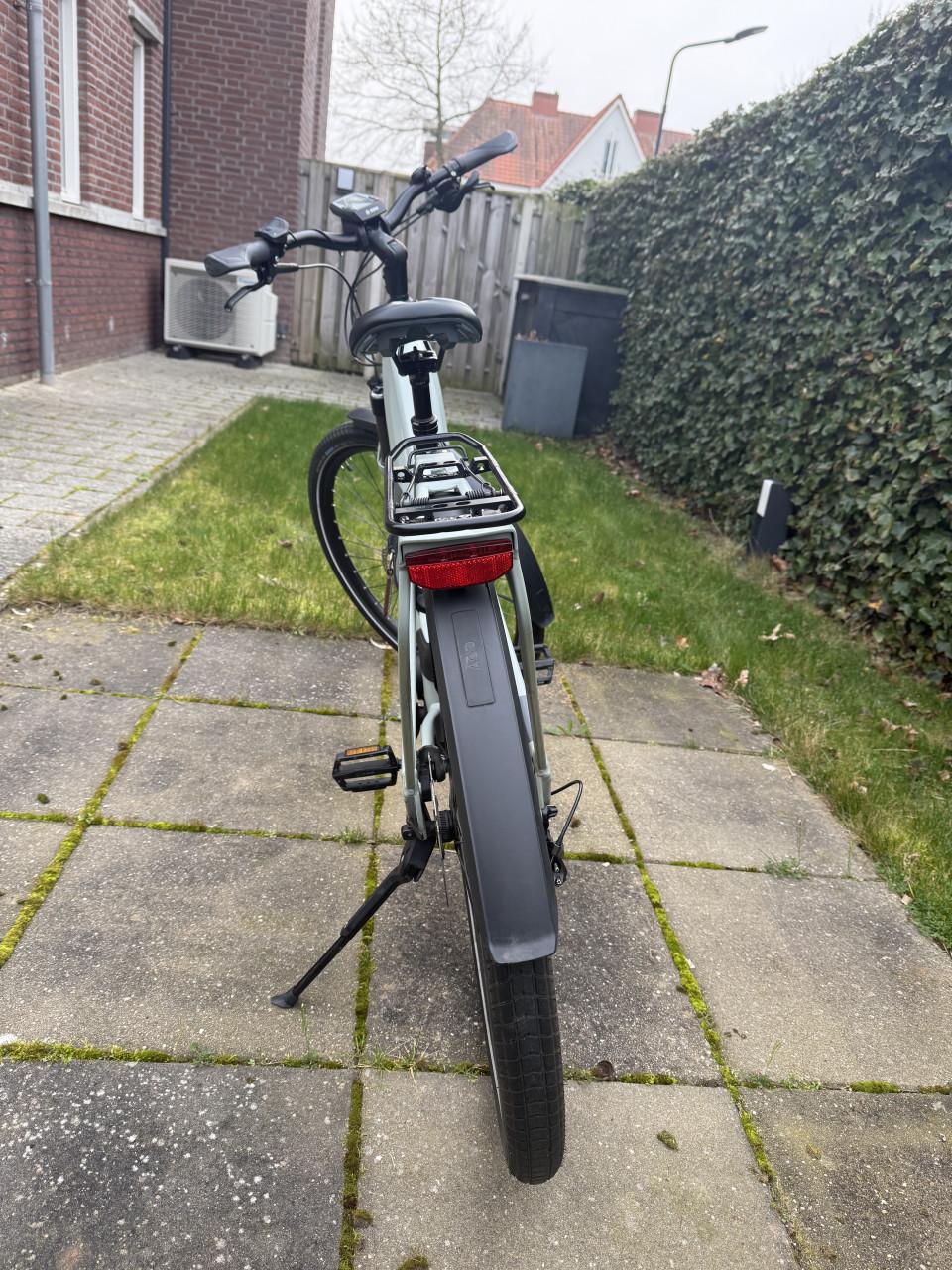 Cube Kathmandu Hybrid Pro 625