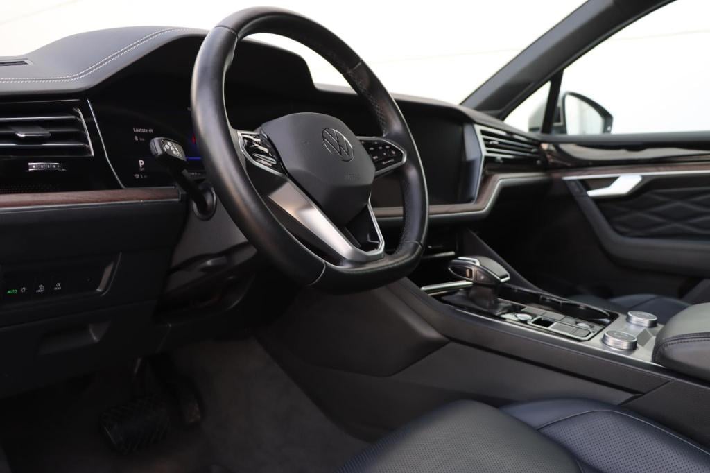 Volkswagen Touareg 3.0 tsi ehybrid 4motion atmosphere 380pk tiptronic