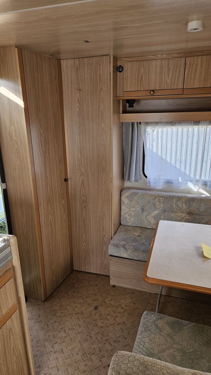 Sterckeman A 4002. Isabella tent