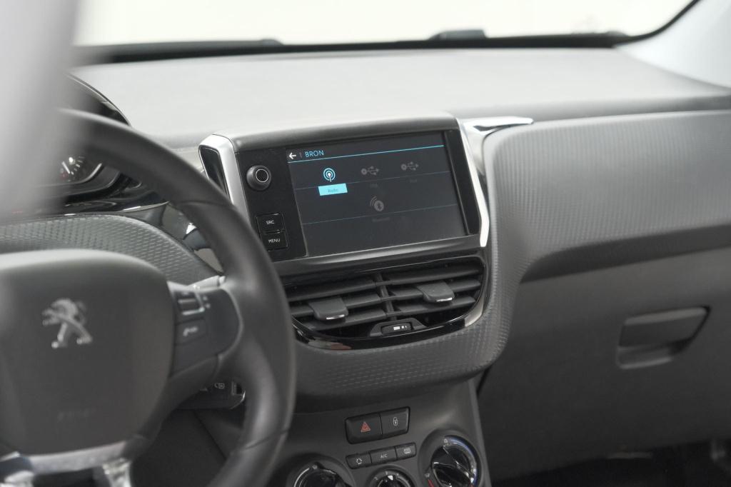 Peugeot 208 puretech 82 signature | parkeersensoren | apple carplay | navig