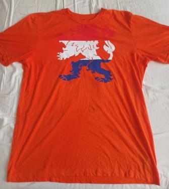 2 WK Oranje voetbalshirts schoon en in nieuwstaat
