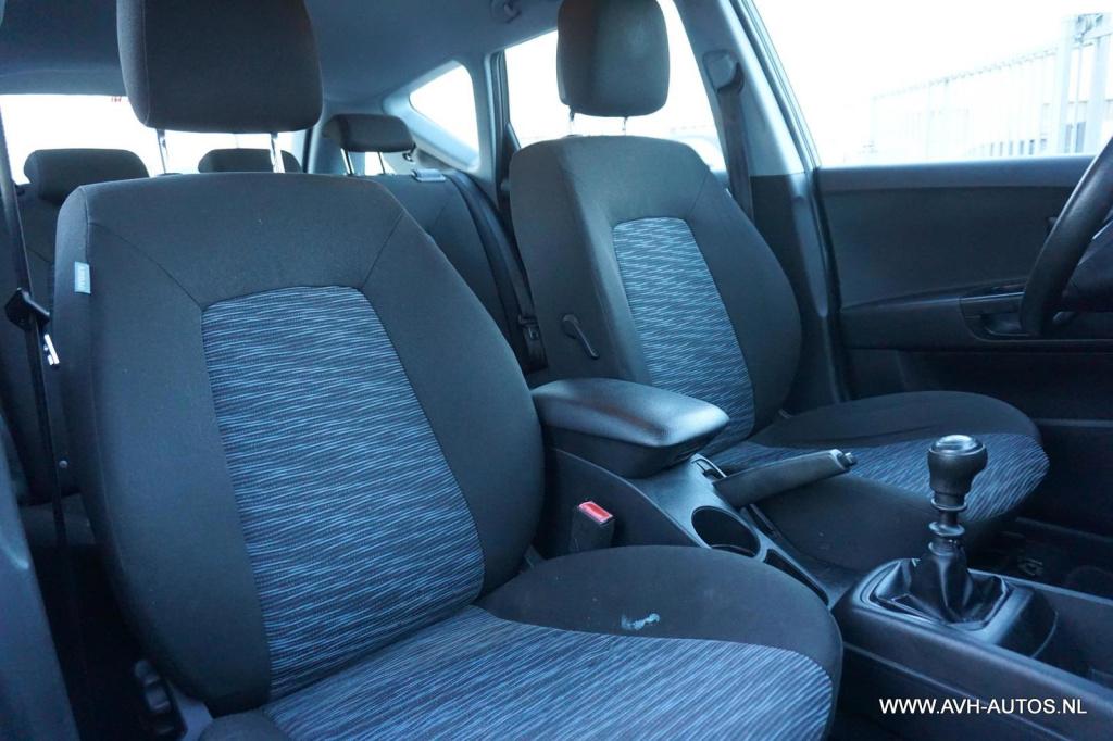 Kia Cee'd sporty wagon 1.4 x-tra