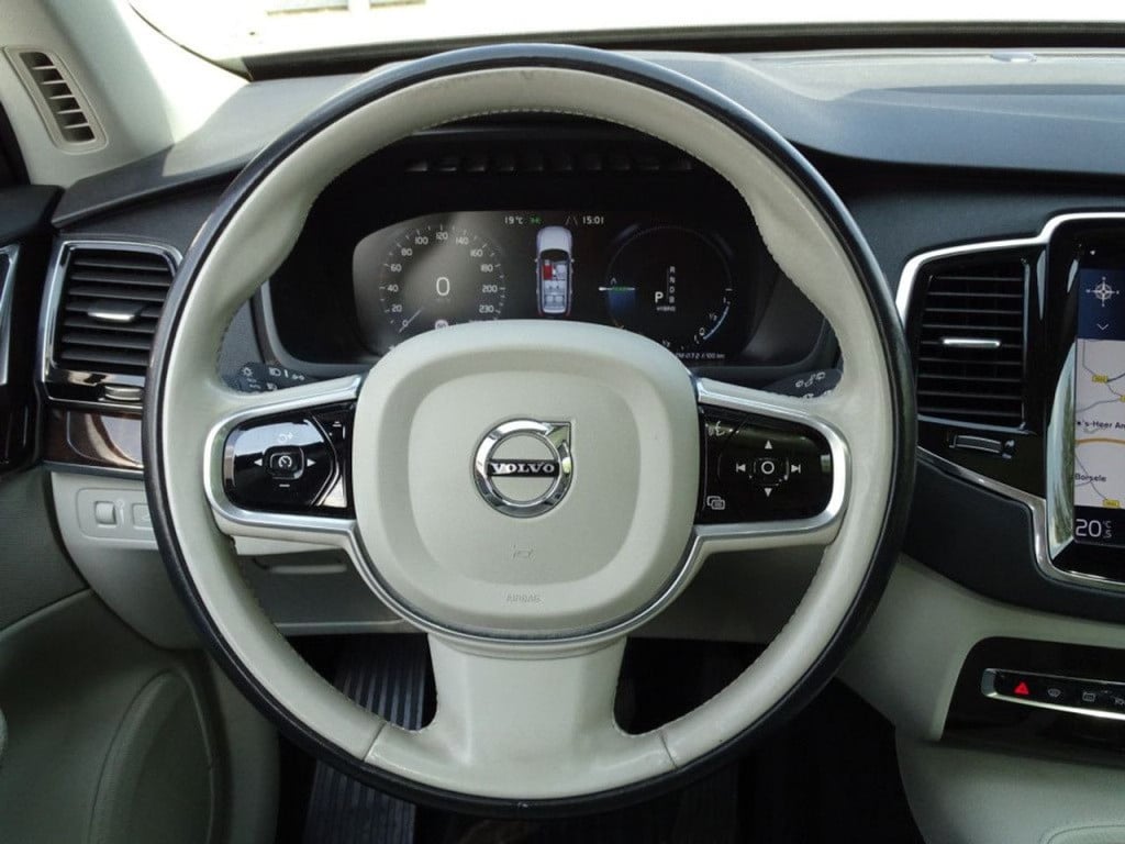 Volvo XC90 2.0 t8 twin engine awd momentum 7-persoons | pano