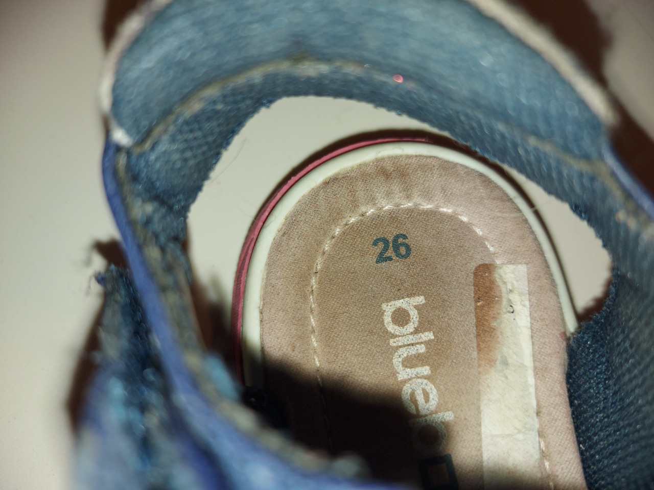 Leuke z.g.a.n. blauw roze sandalen (maat 26)