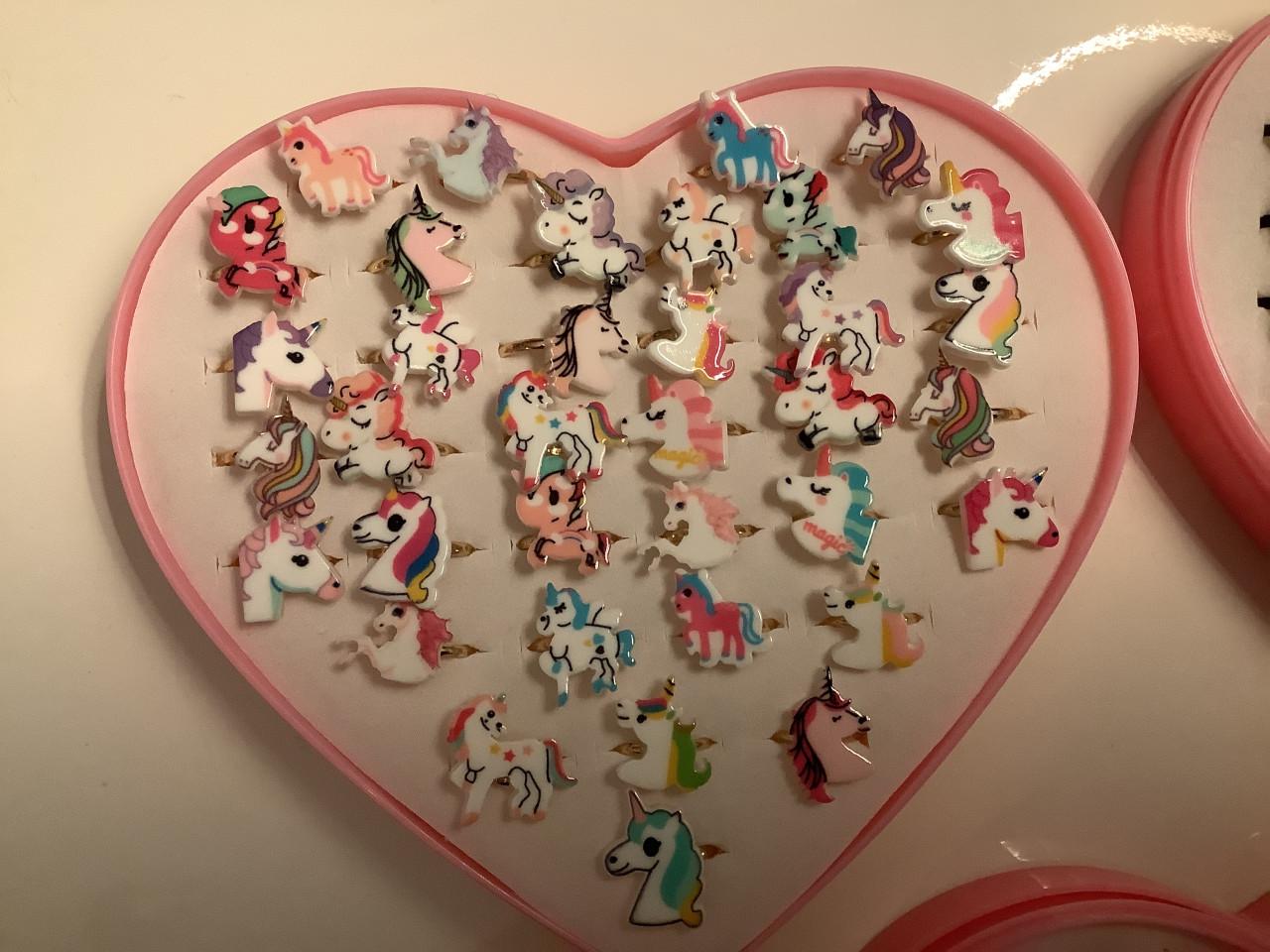 Partij super leuke kinder ringen. (Partij 38)