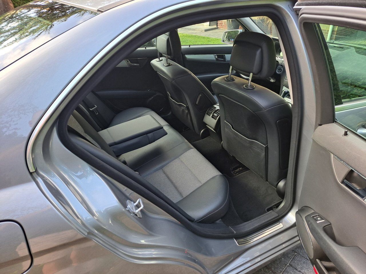 Mercedes Benz C180 CGI Avantagrde Automaat Bj2010 *** 170.000 km N.A.P. ***