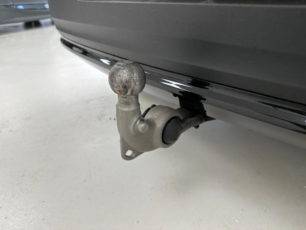 Volvo XC40 1.5 t4 plug-in hybrid ultimate dark | trekhaak | panoramadak | h