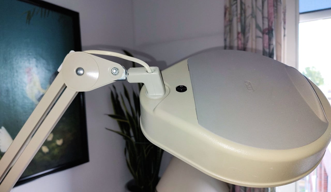 Luxo Loep met licht en afdekklep. Lens 12 cm, loeplamp
