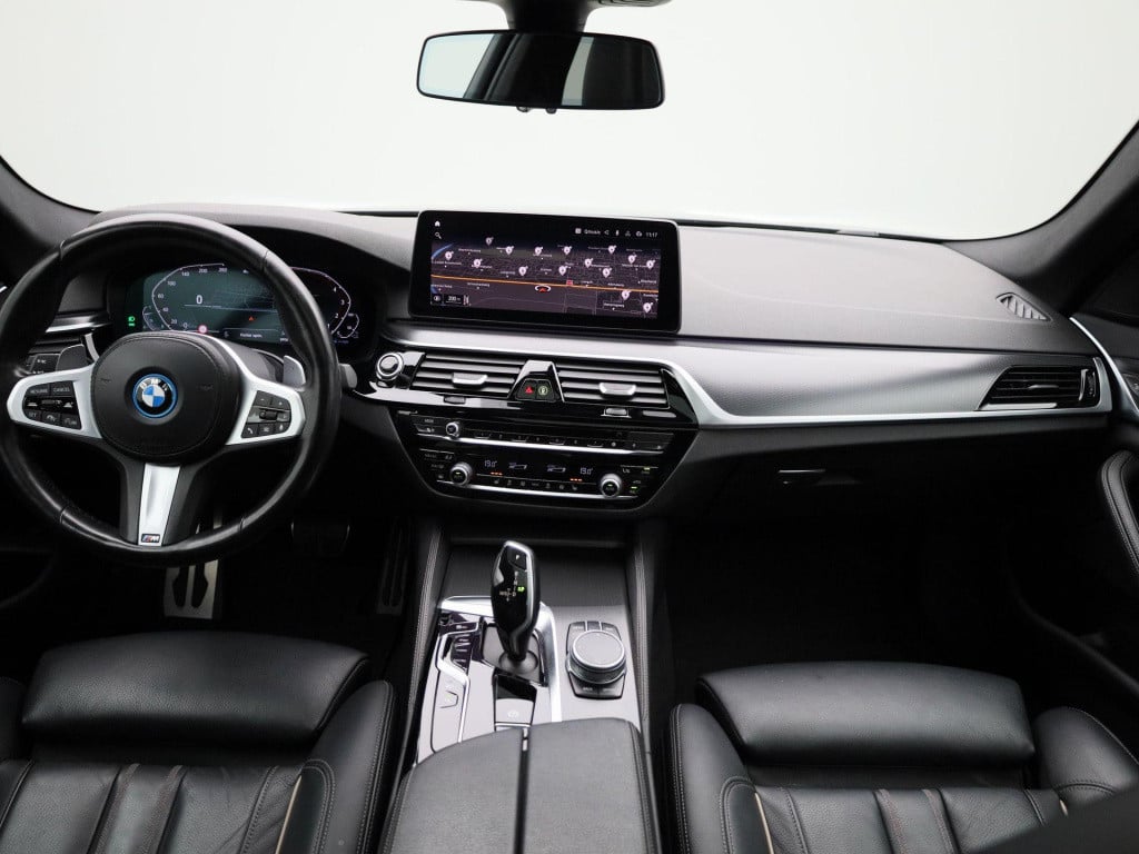 BMW 5 Serie 520e business edition plus | m-sport | automaat | schuifdak | t