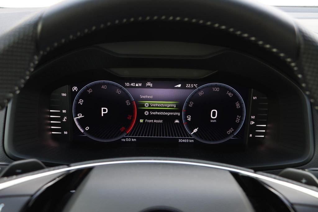 Skoda Karoq 1.5 tsi sportline business 150pk dsg7