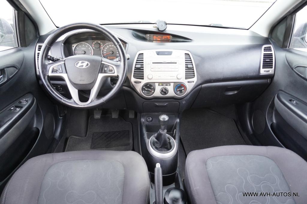 Hyundai I 20 1.2i dynamicversion