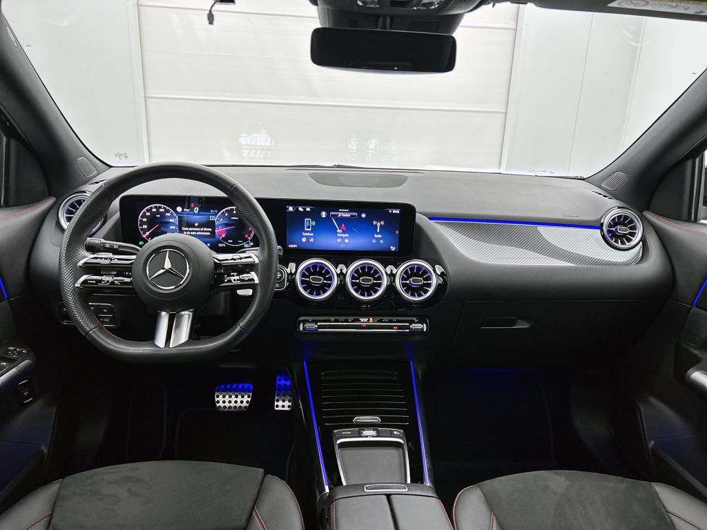 Mercedes-Benz Gla-klasse 200 amg line | sfeerverlichting | panoramadak | cr