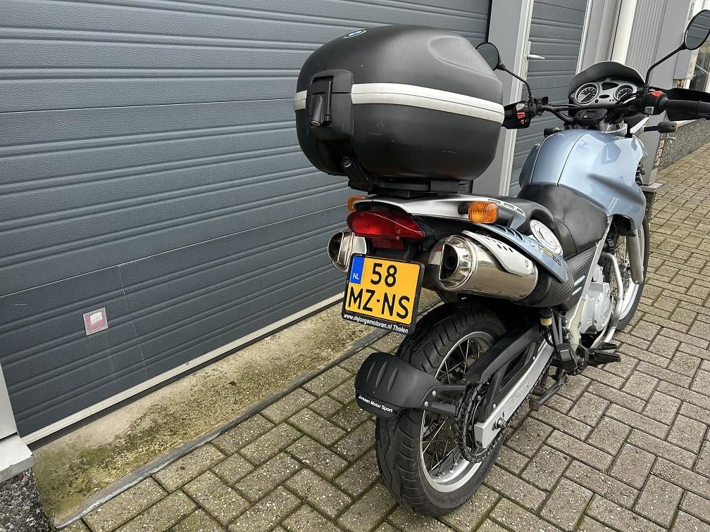 BMW F650GS ABS, 2002 met 31 dkm, 1e eig, topkoffer, valbeugel etc €2995,-