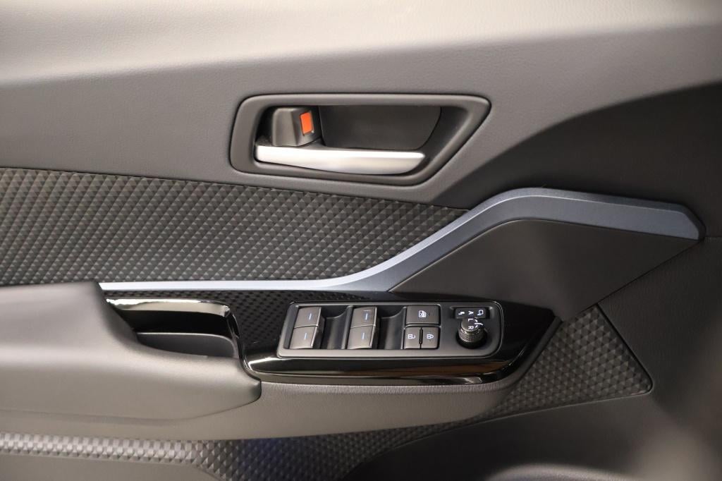 Toyota C-hr 2.0 hybrid bi-tone