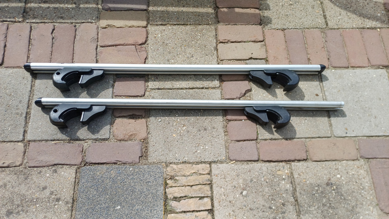 Dakdragers voor auto's met dakrail