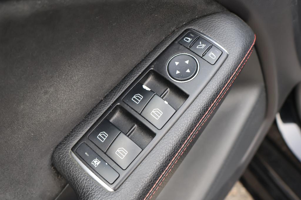 Mercedes-Benz B-Klasse 200 d amg line prestige l panoramadak l distronic l 