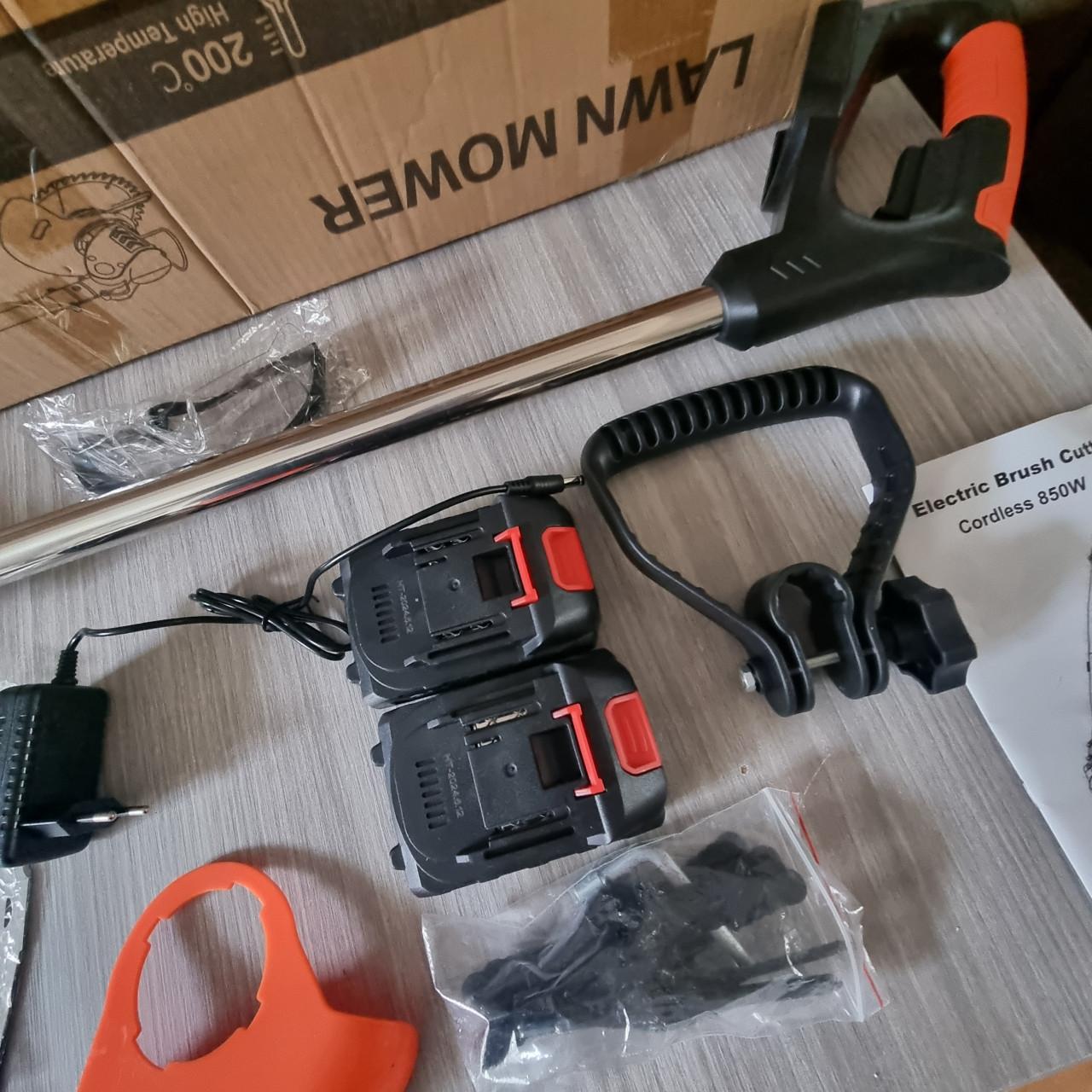 Maaier met stalen blad (zaagblad)